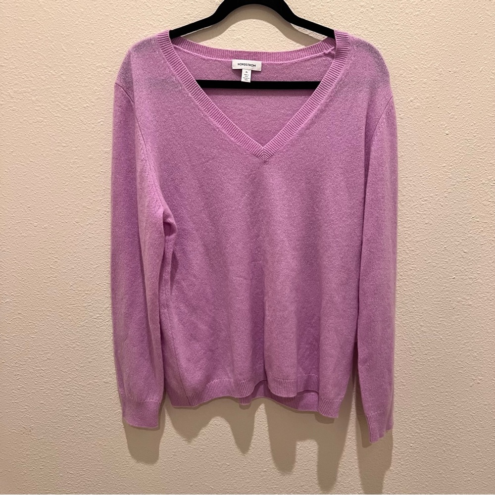 Nordstrom V Neck Lavender Sweater Size Xl NWT